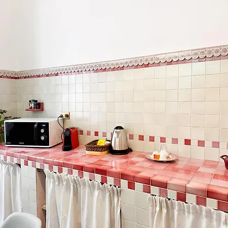 Palazzo Atzeni Tedesco Апартаменты *