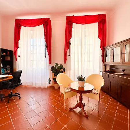 Palazzo Atzeni Tedesco * 卡利亚里