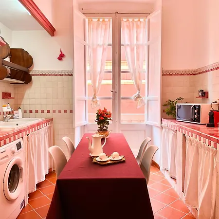 Appartement Palazzo Atzeni Tedesco, Historical Center